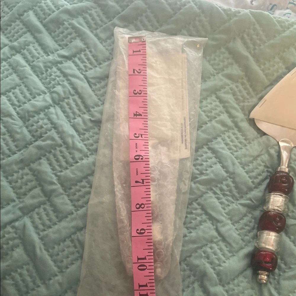 The Pampered Chef Red and Silver Cake Server